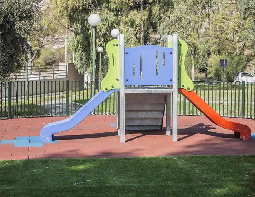 ΠΑΙΔΙΚΗ ΧΑΡΑ ΣΚΑΡΑΜΑΓΚΑ0